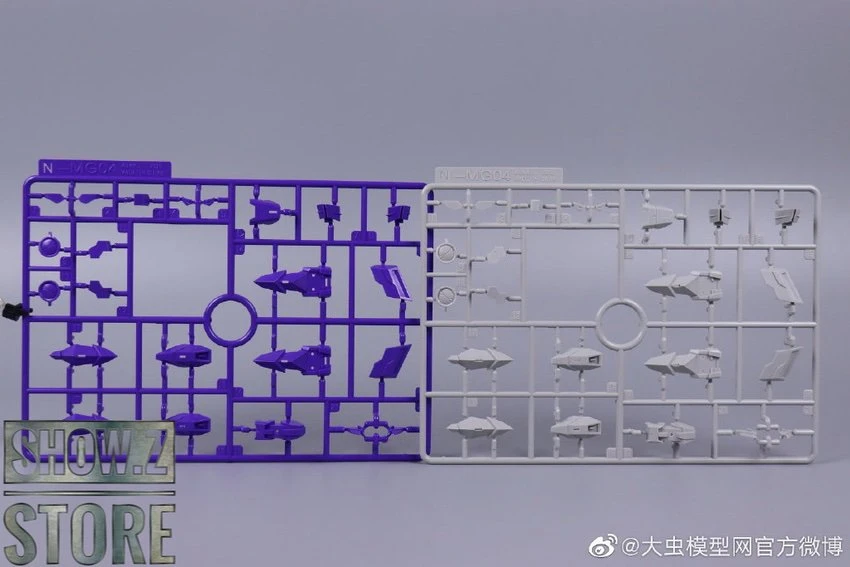 Moxin MG 1/100 XXXG-00W0 Wing Gundam Zero Purple Version Model Kits 7 Moxin MG 1/100 XXXG-00W0 Wing Gundam Zero Purple Version Model Kits - Image 5