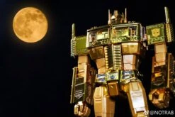 Takara MP10G MP-10G Masterpiece Optimus Prime Gold Lagoon Edition -Toy Specialty Store 5856427fd2