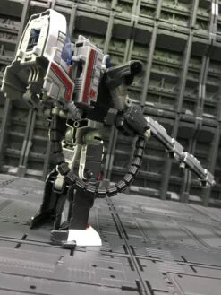 Hasbro PP-27 PP27 Optimal Optimus Power Of Prime Leader Class -Toy Specialty Store 6d0a6d2070