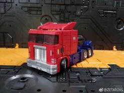 Zeta Toys EX-01 MP10 Optimus Prime -Toy Specialty Store e58e0e4e64