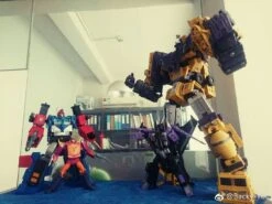 Toyworld TW-C07Y Constructor Devastator -Toy Specialty Store e8b2b5b0d8