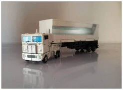 DX9 Toys X34W Ranton Ultra Magnus -Toy Specialty Store e8f233b64f