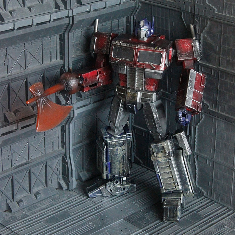 Weijiang WJ MPP10 Oversized Optimus Prime Extremely Damaged Version 4 Weijiang WJ MPP10 Oversized Optimus Prime Extremely Damaged Version - Image 2